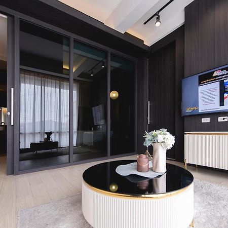 Nakhonratchasima Qlosest Hotel מראה חיצוני תמונה